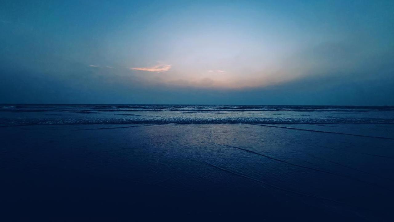Corniche Beach Resort Mulappilangād Eksteriør bilde