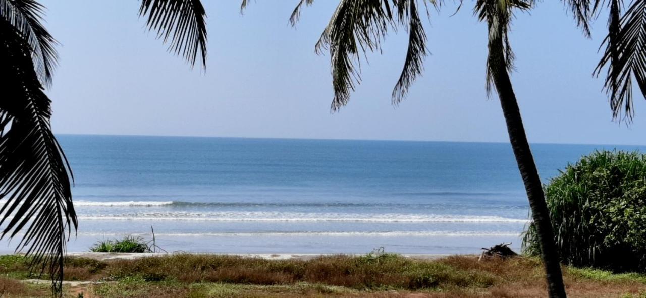 Corniche Beach Resort Mulappilangād Eksteriør bilde