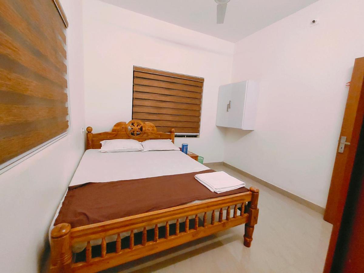 Corniche Beach Resort Mulappilangād Eksteriør bilde