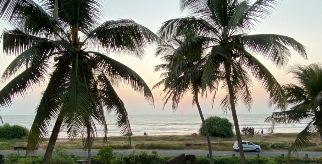 Corniche Beach Resort Mulappilangād Eksteriør bilde